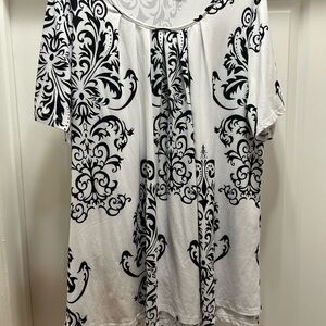 Elegant Black and White Patterned Blouse